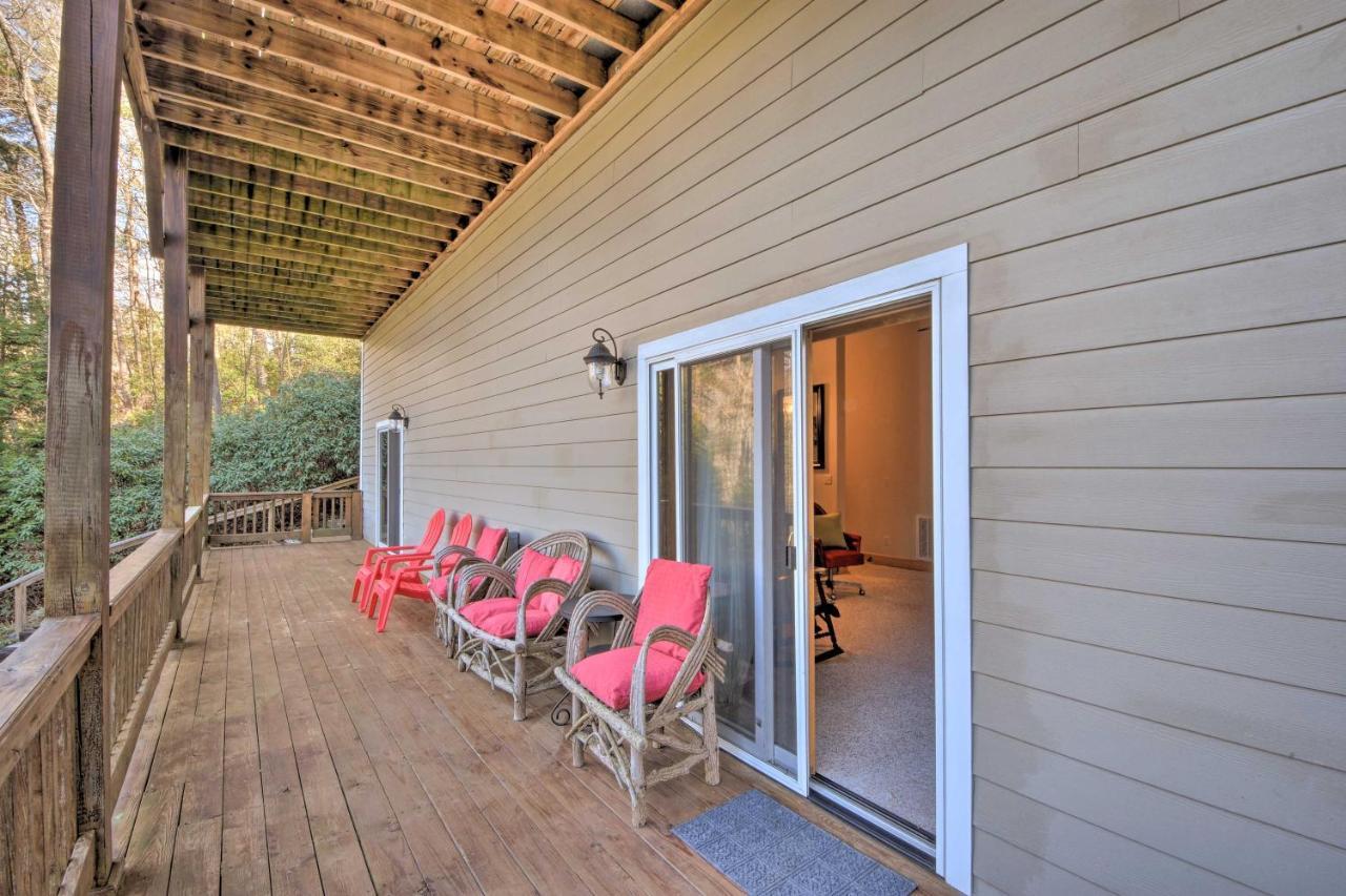 Spacious Lake Santeetlah Cottage With Lake Views! Exterior photo